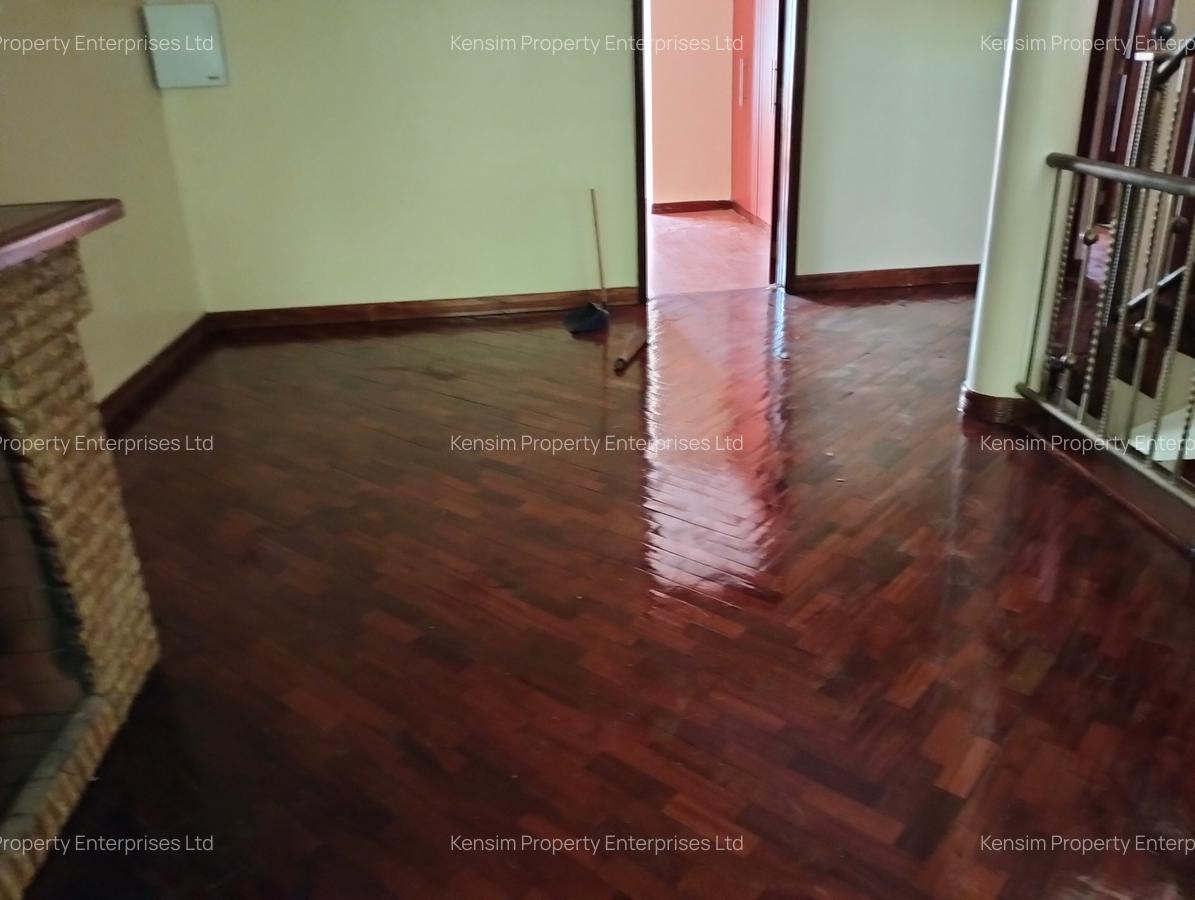 4 Bed Townhouse with En Suite in Lavington - 14