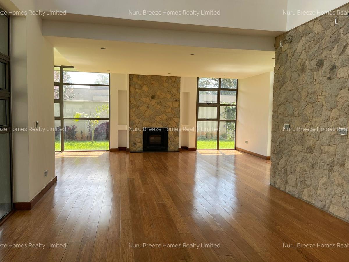5 Bed Townhouse with En Suite in Karen - 2