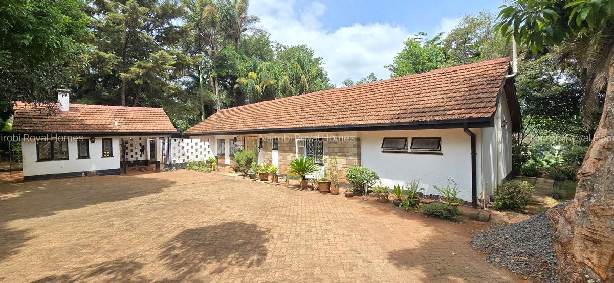 4 Bed House with En Suite at Kyuna - 4
