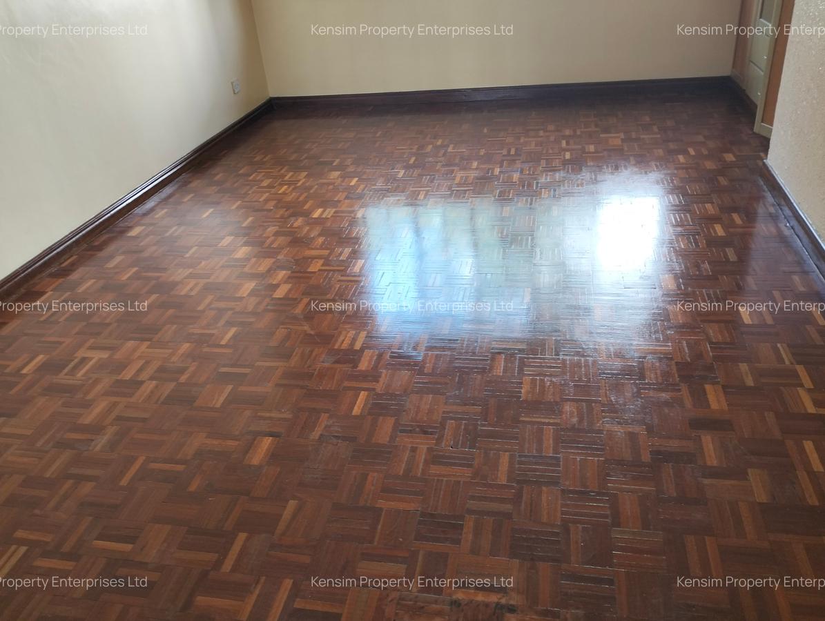 4 Bed Townhouse with En Suite in Lavington - 2