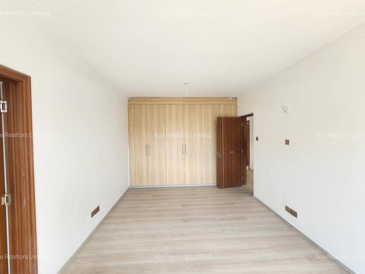 1 Bed Apartment with En Suite at Rhapta Road - 12