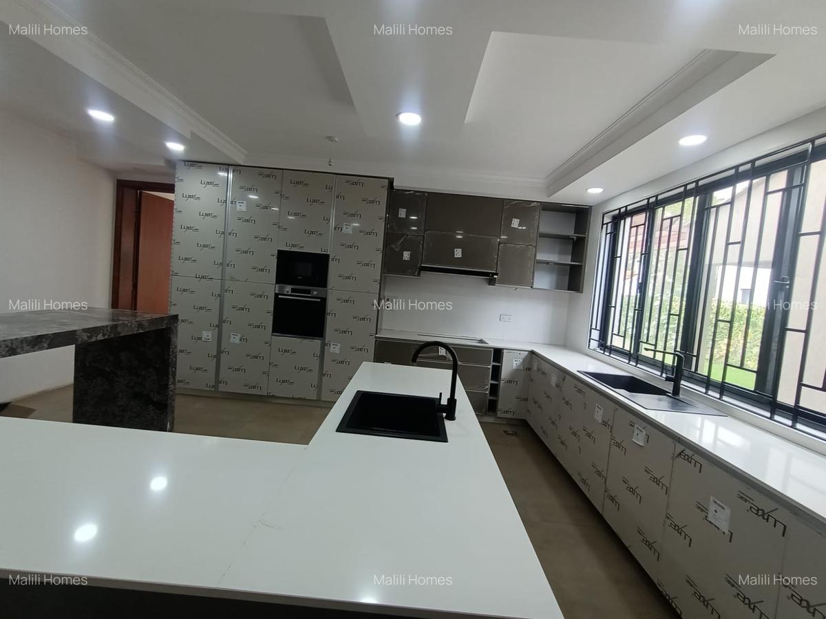 5 Bed Townhouse in Lavington - 2