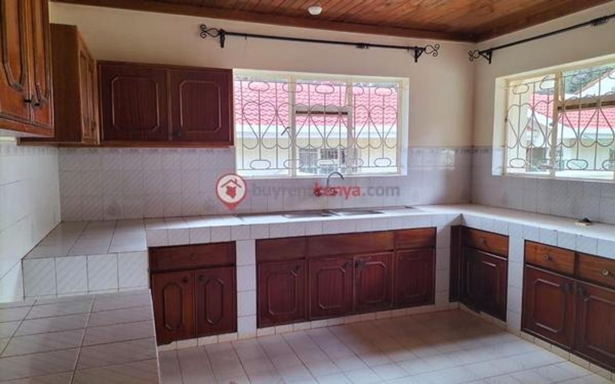 4 Bed House with En Suite at Karen - 6