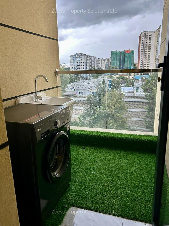 Serviced 2 Bed Apartment with En Suite in Kilimani - 10