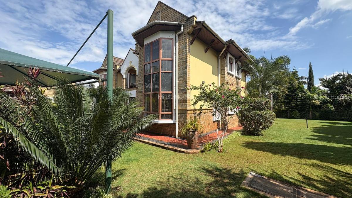 5 Bed Villa with En Suite at Mimosa - 2