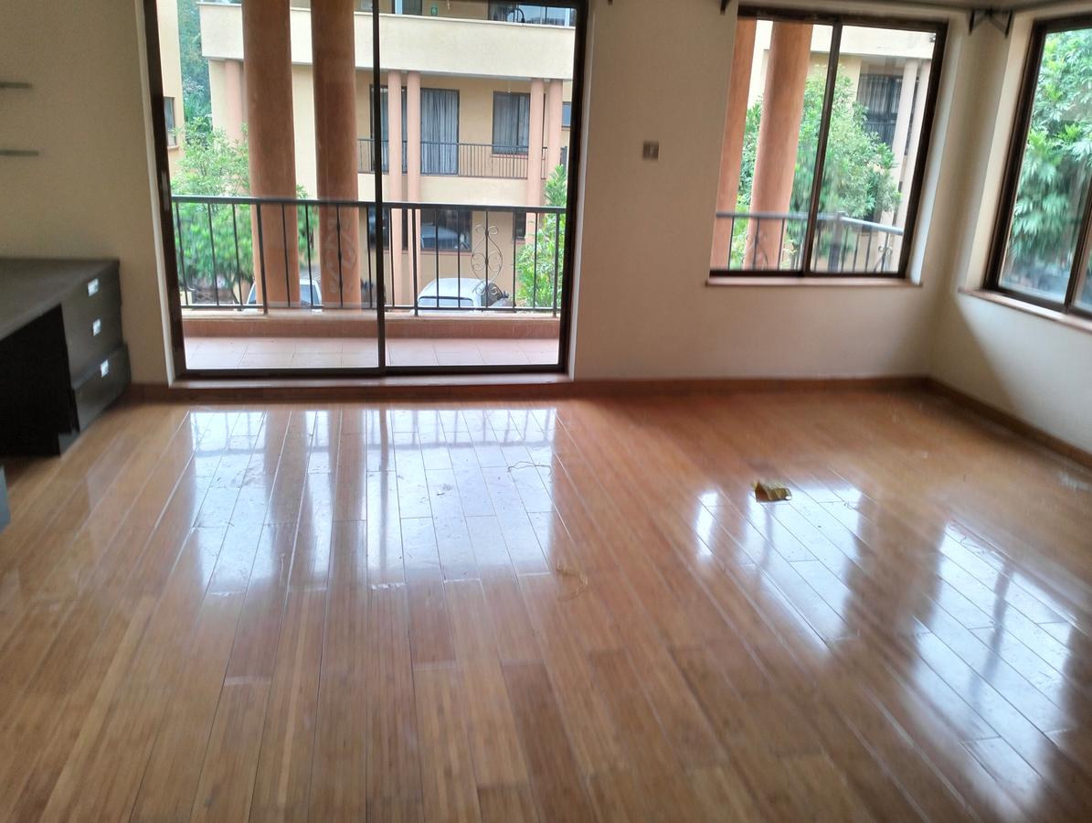 5 Bed Townhouse with En Suite in Westlands Area - 8