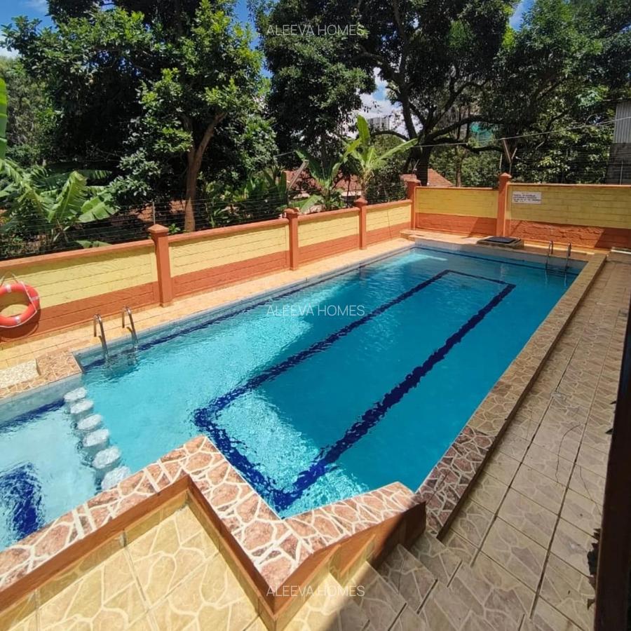3 Bed Apartment with En Suite in Lavington - 4
