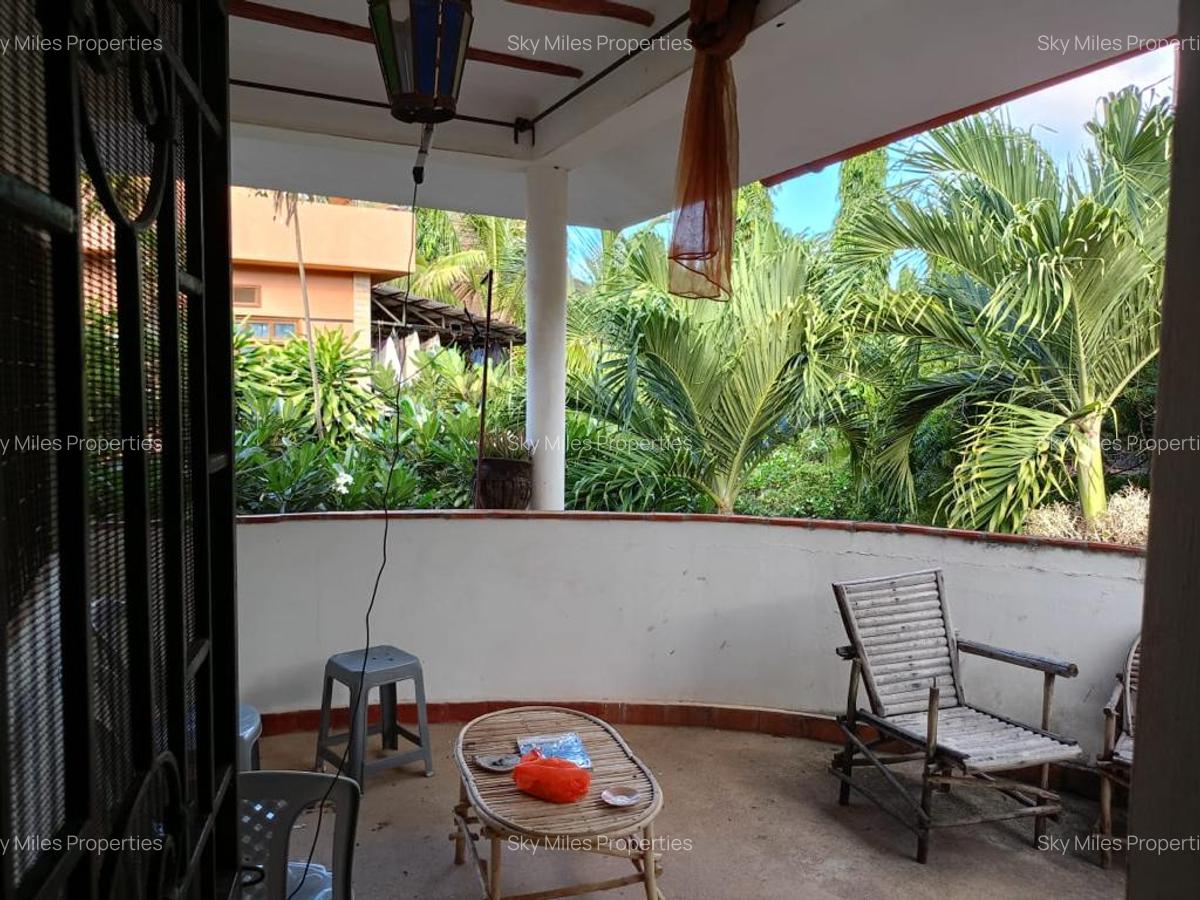 4 Bed Villa with En Suite at Malindi - 8