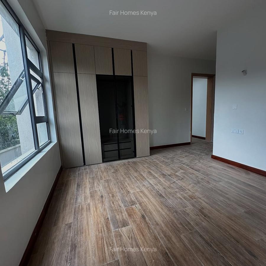 5 Bed Townhouse with En Suite at Lavington Green - 11