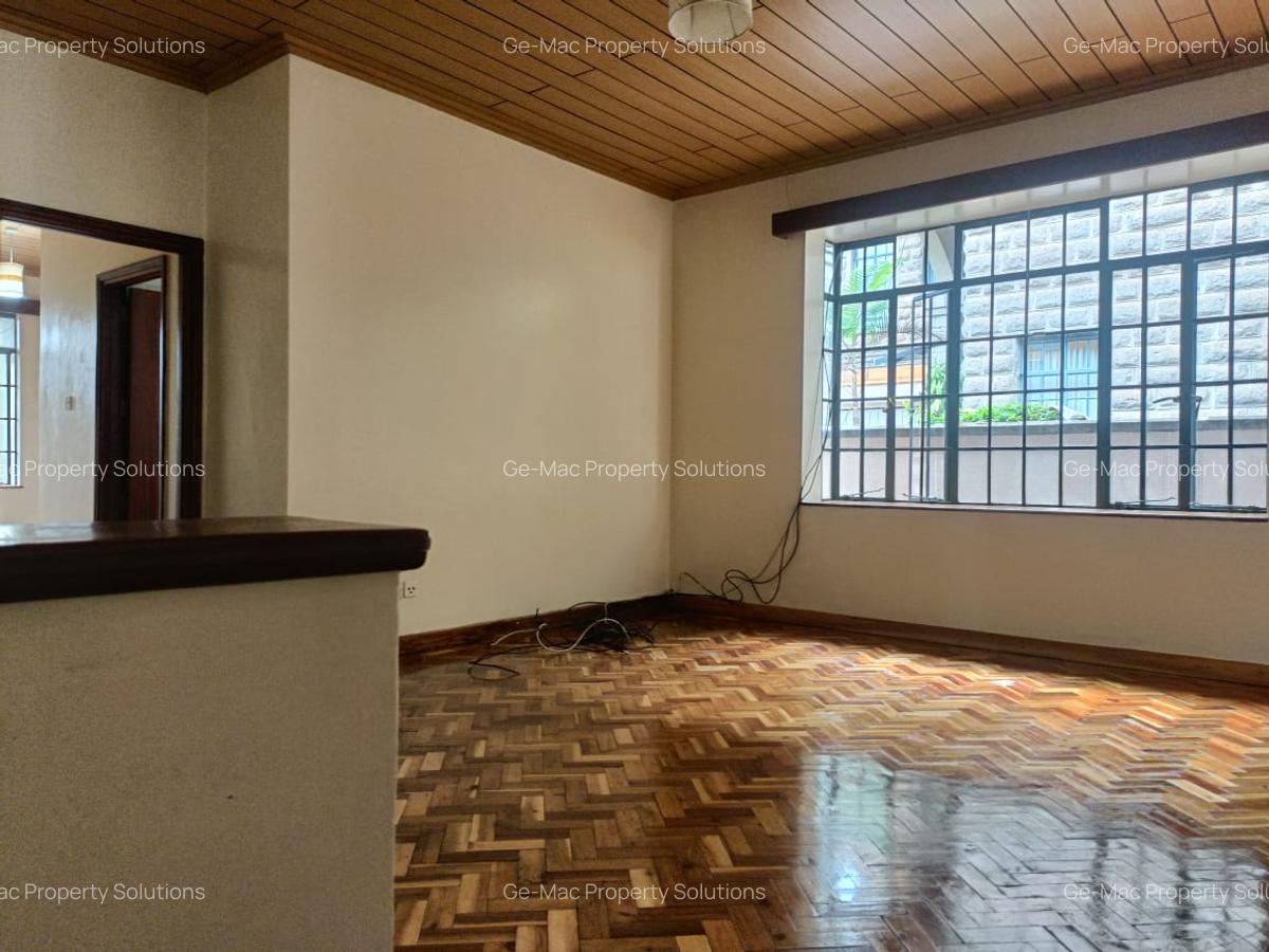 4 Bed House with En Suite in Spring Valley - 8