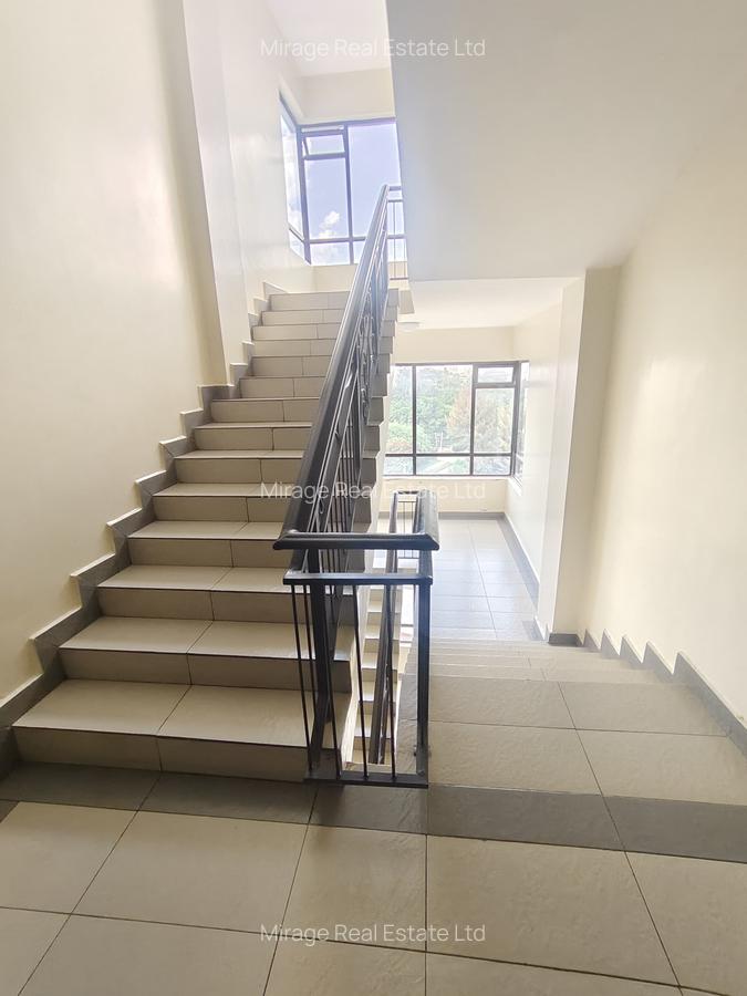 3 Bed Apartment with En Suite in Kilimani - 4
