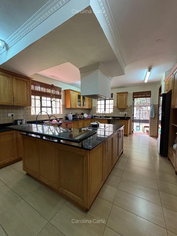 5 Bed House with En Suite in Runda - 5