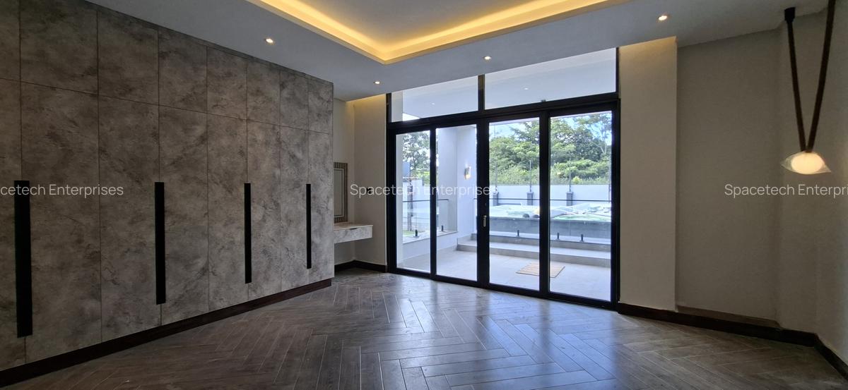 5 Bed House with En Suite in Nyari - 5