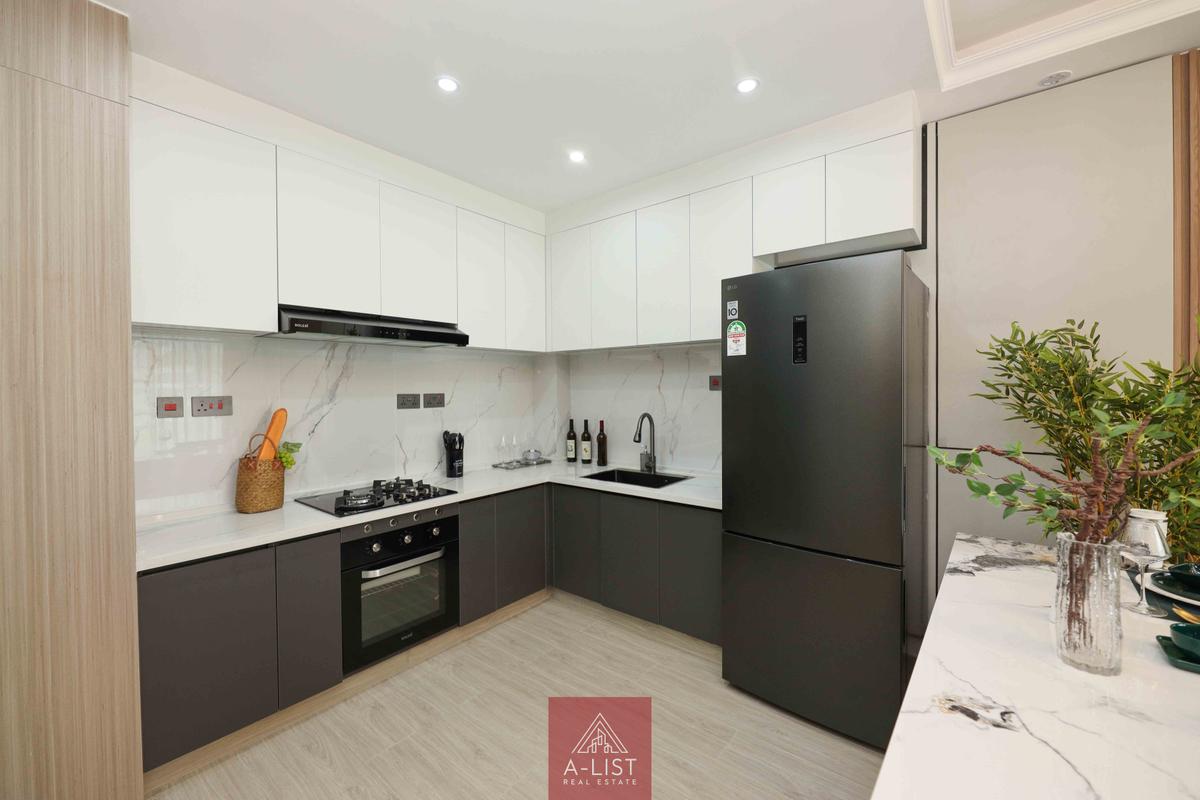 1 Bed Apartment with En Suite at Westlands Road - 5