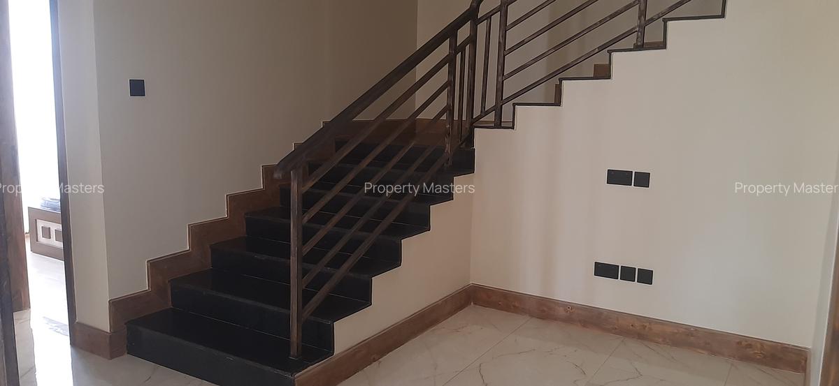 4 Bed Townhouse with En Suite at Raini - 15