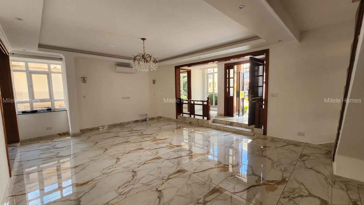 5 Bed Townhouse with En Suite at Njumbi Road - 4