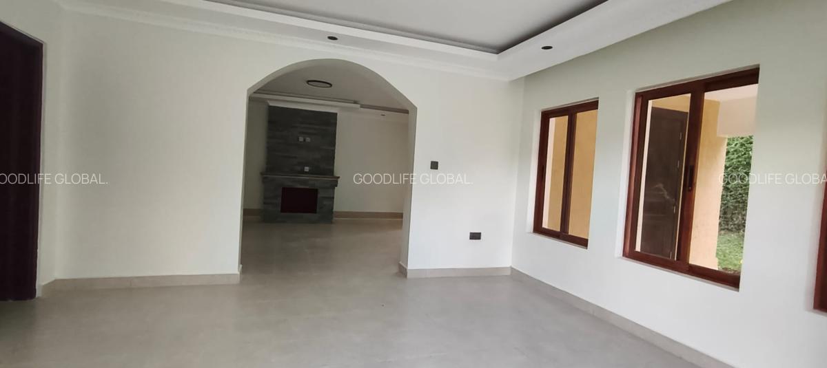 5 Bed House with En Suite at New Kitisuru - 19