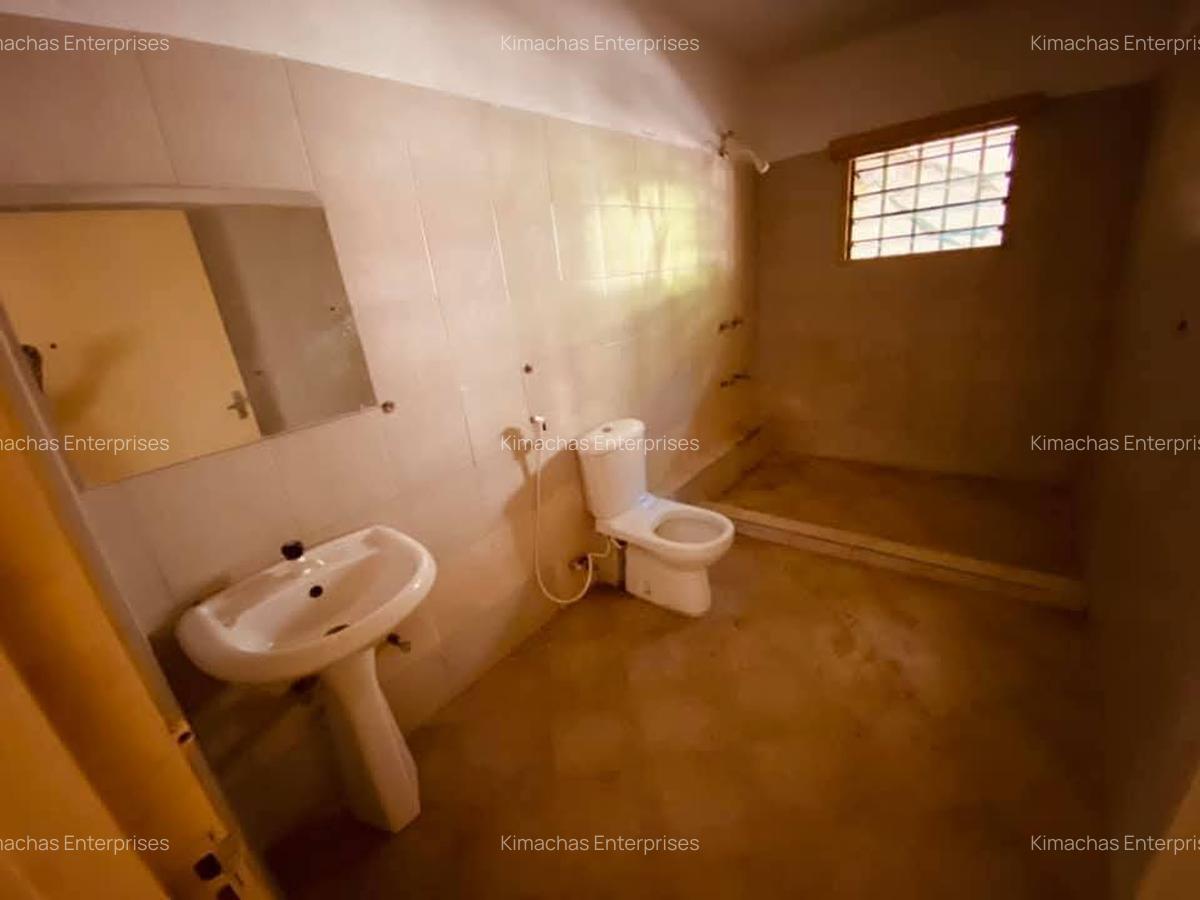 2 Bed Apartment with En Suite at 1St Avenue Nyali - 9