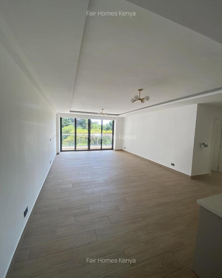 3 Bed Apartment with En Suite at Riverside Drive - 1