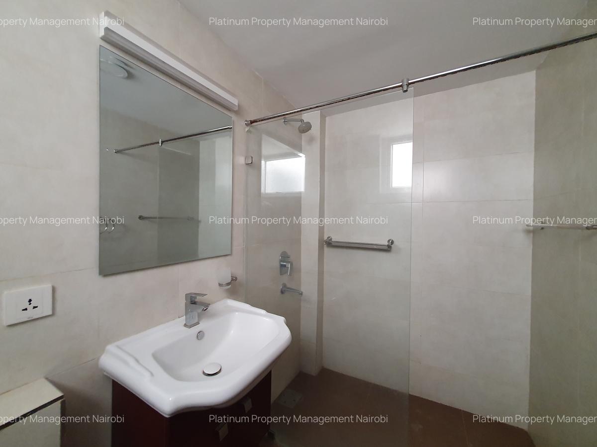 4 Bed Apartment with En Suite at Githuri Rd - 11