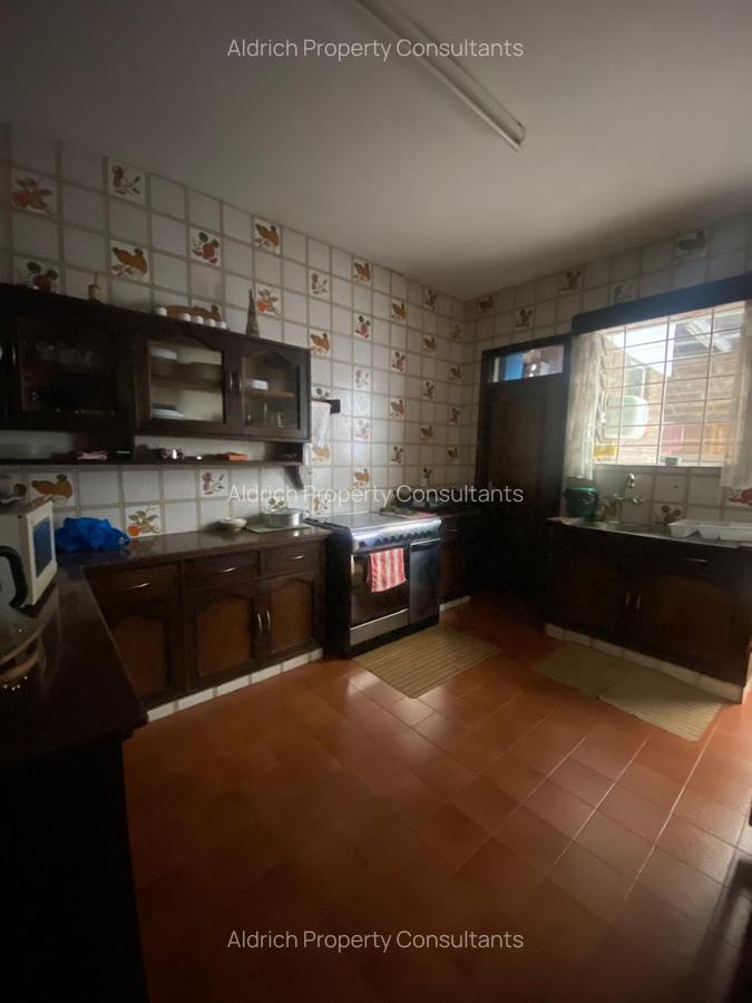 4 Bed Townhouse with En Suite in Parklands - 10