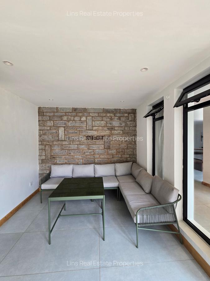 1 Bed House with En Suite in Kyuna - 17