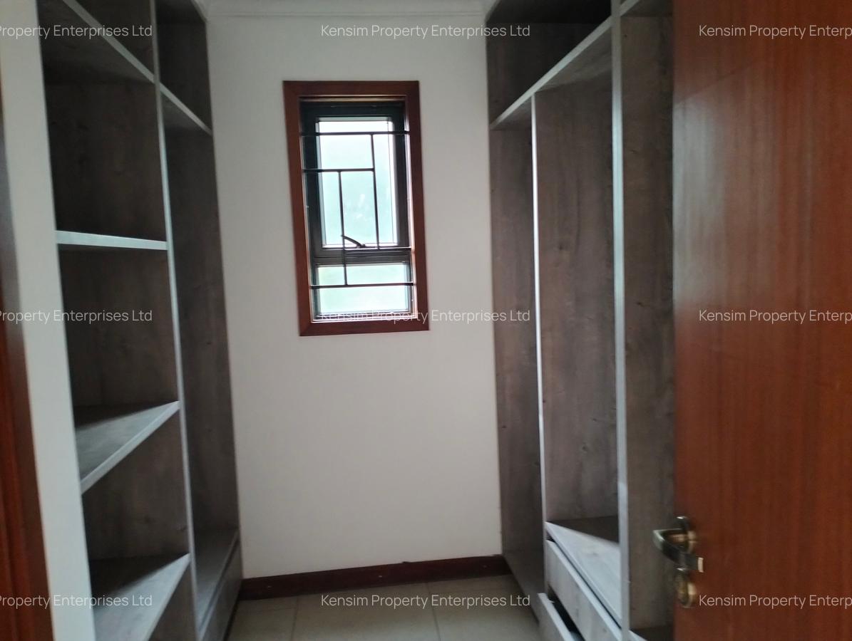 6 Bed Townhouse with En Suite in Lavington - 16