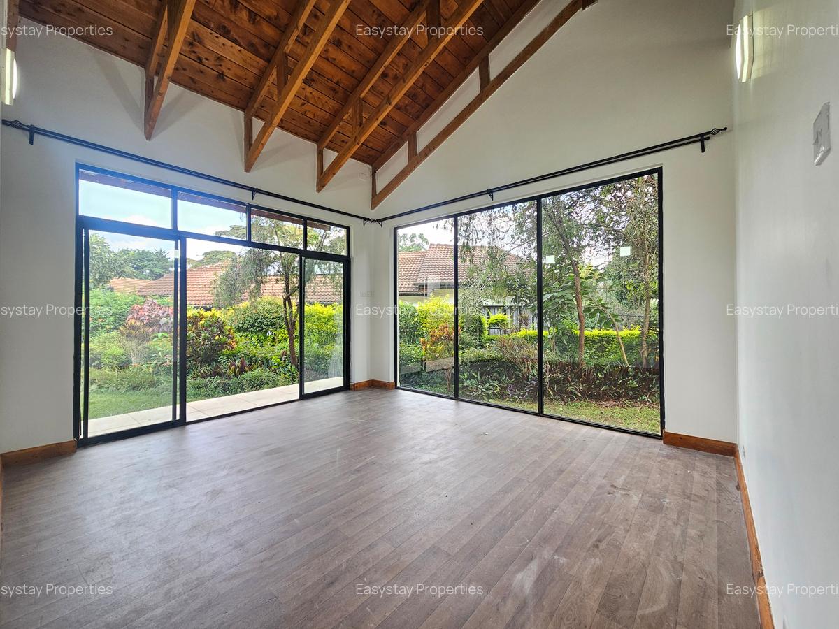 1 Bed House with En Suite in Spring Valley - 1