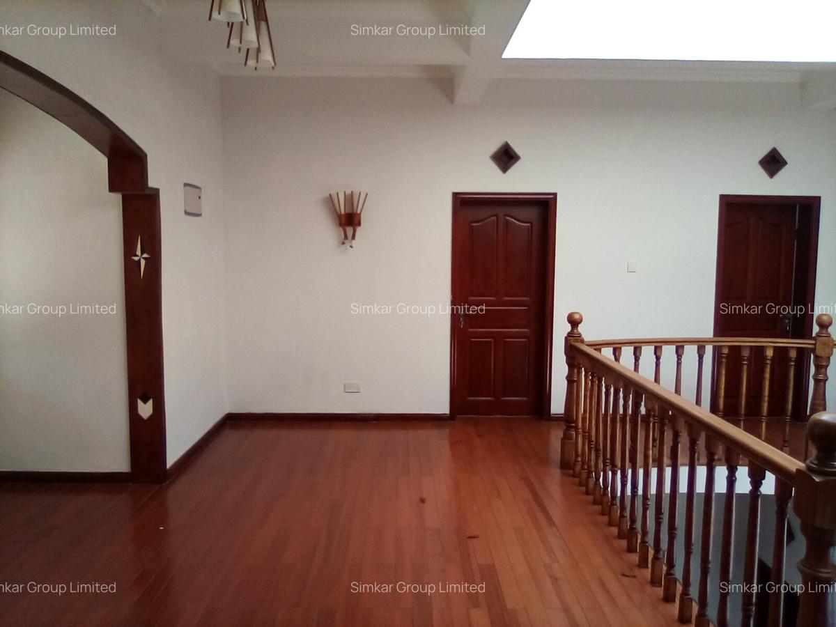 6 Bed Townhouse with En Suite at Karen - 10
