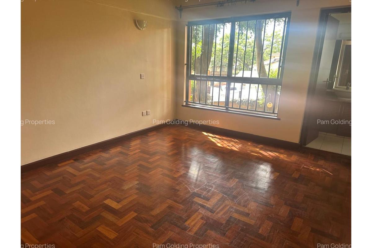 4 Bed Apartment at Brookside Drive - 7