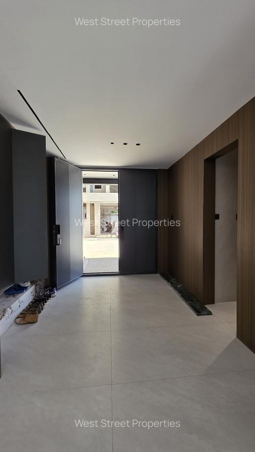 6 Bed Villa with En Suite in Lavington - 5