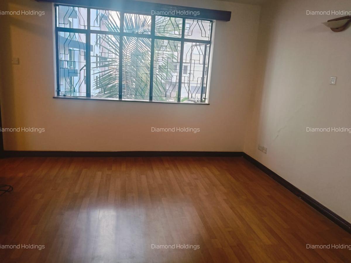 4 Bed Apartment with En Suite at Parklands - 4