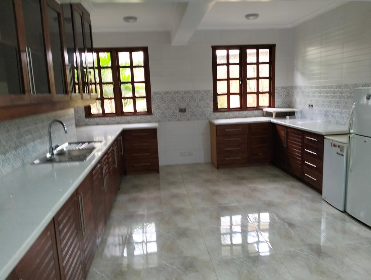 7 Bed House with En Suite in Thigiri - 7