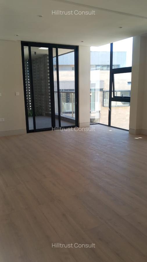 5 Bed Villa with En Suite in Westlands Area - 10