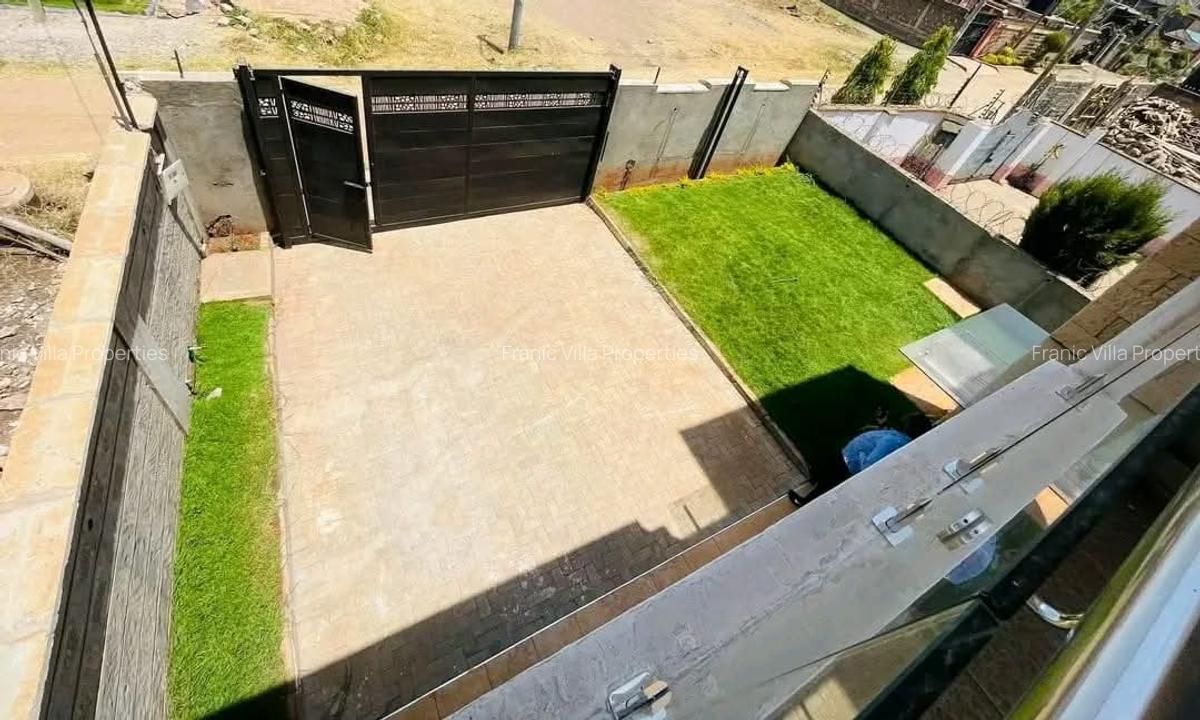 4 Bed House with En Suite at Membley - 10
