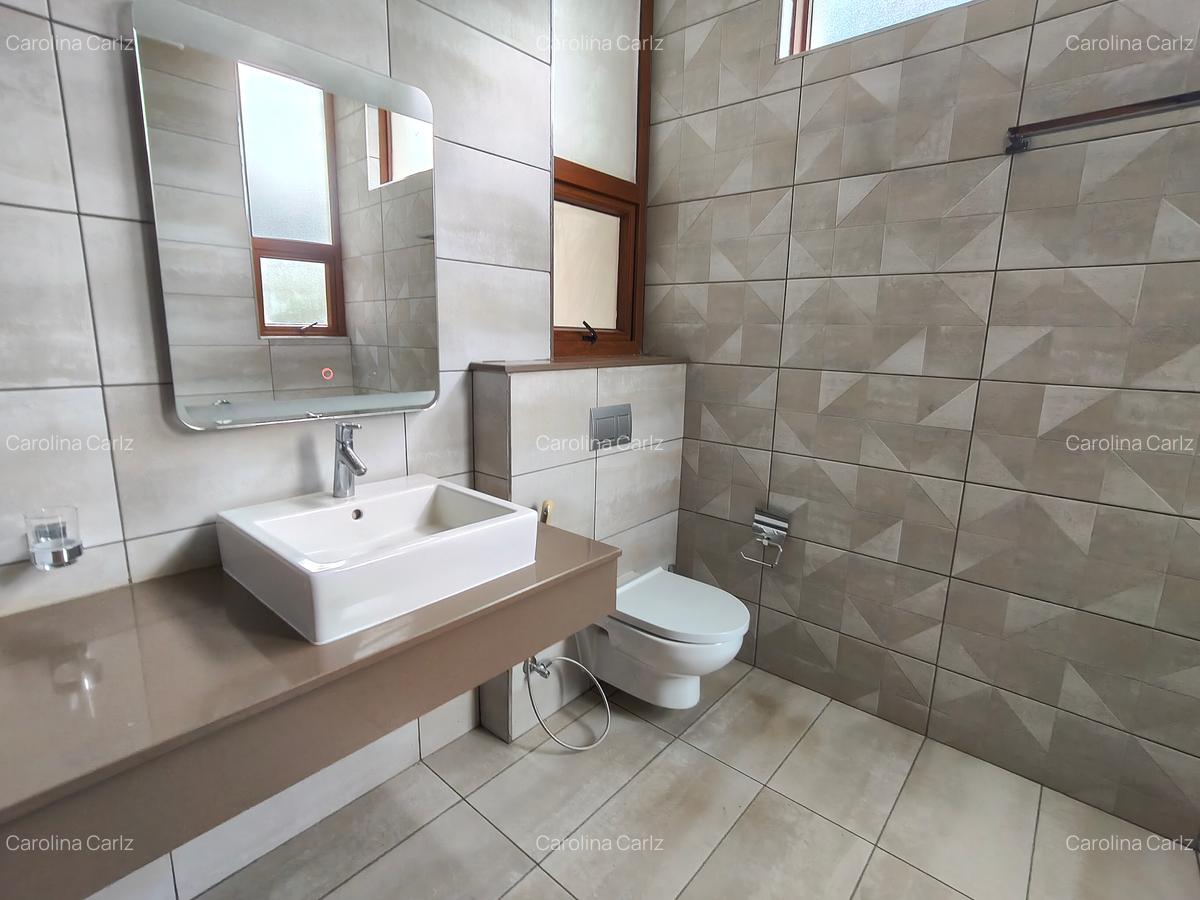3 Bed Apartment with En Suite in Thigiri - 20