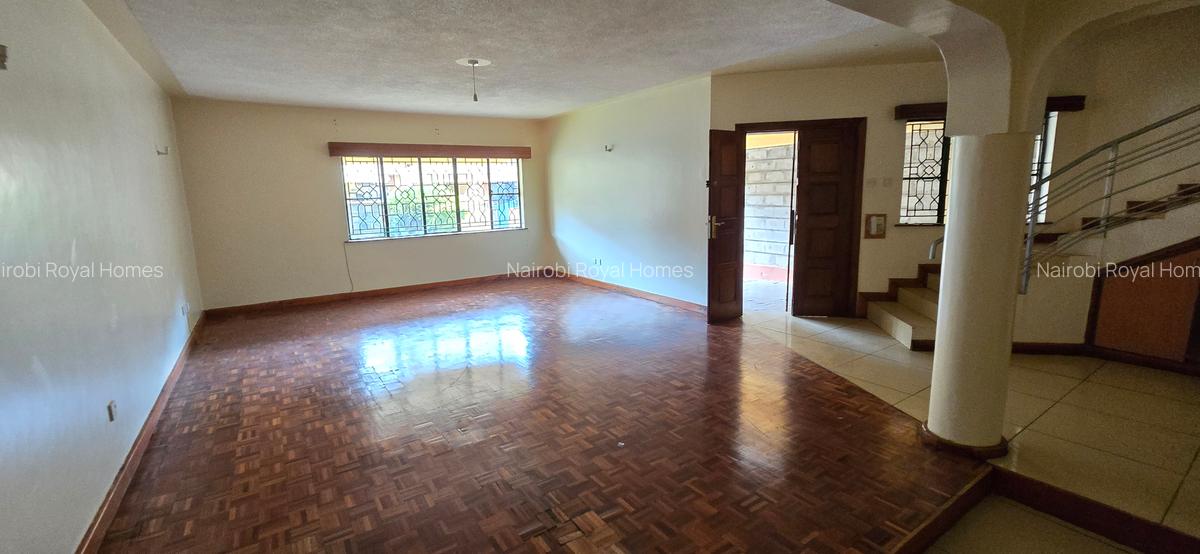 5 Bed Townhouse with En Suite at Lavington Road - 20