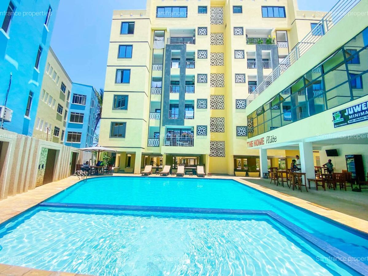 Serviced 2 Bed Apartment with En Suite at 1St Avanue - 1