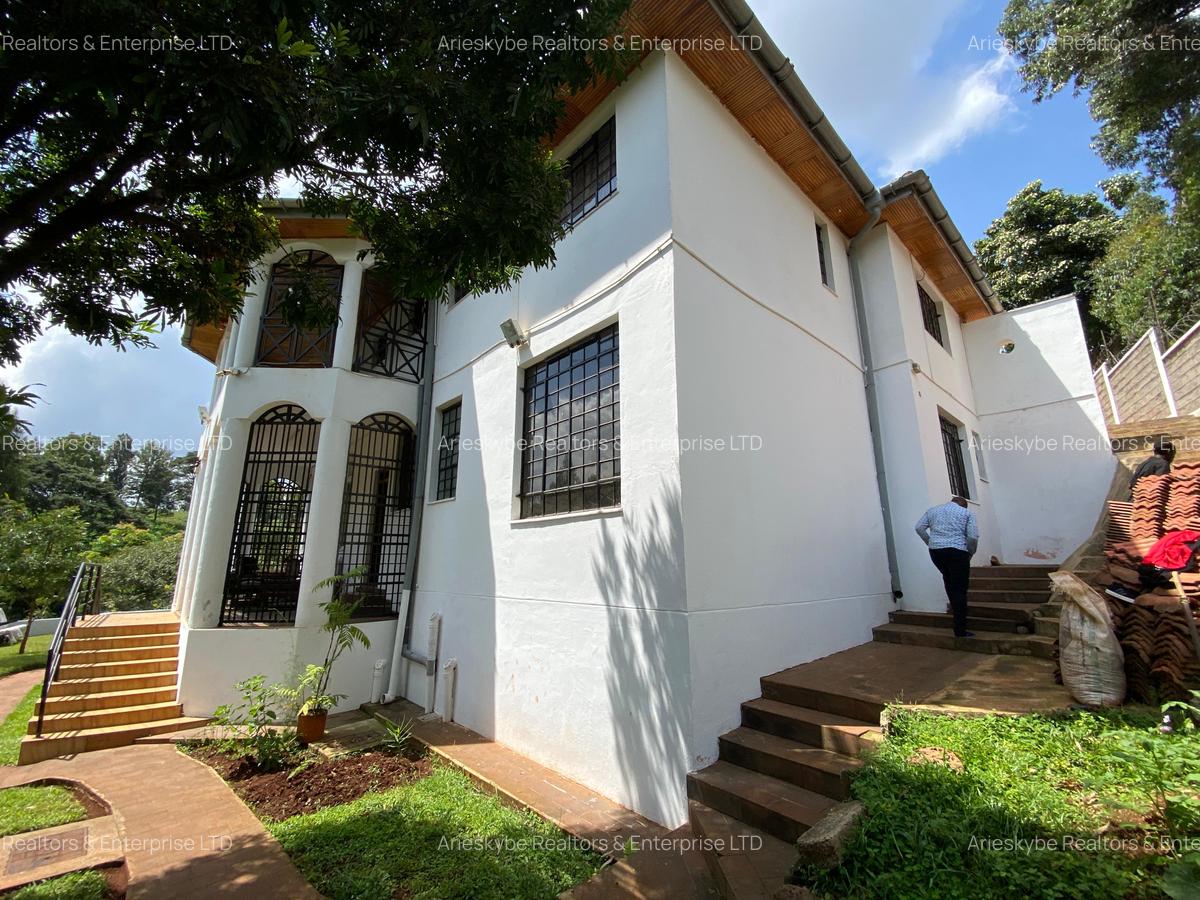 6 Bed Townhouse with En Suite in Kitisuru - 12