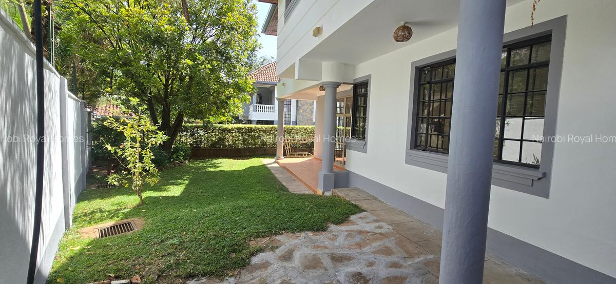 4 Bed Townhouse with En Suite at Lavington Green - 6