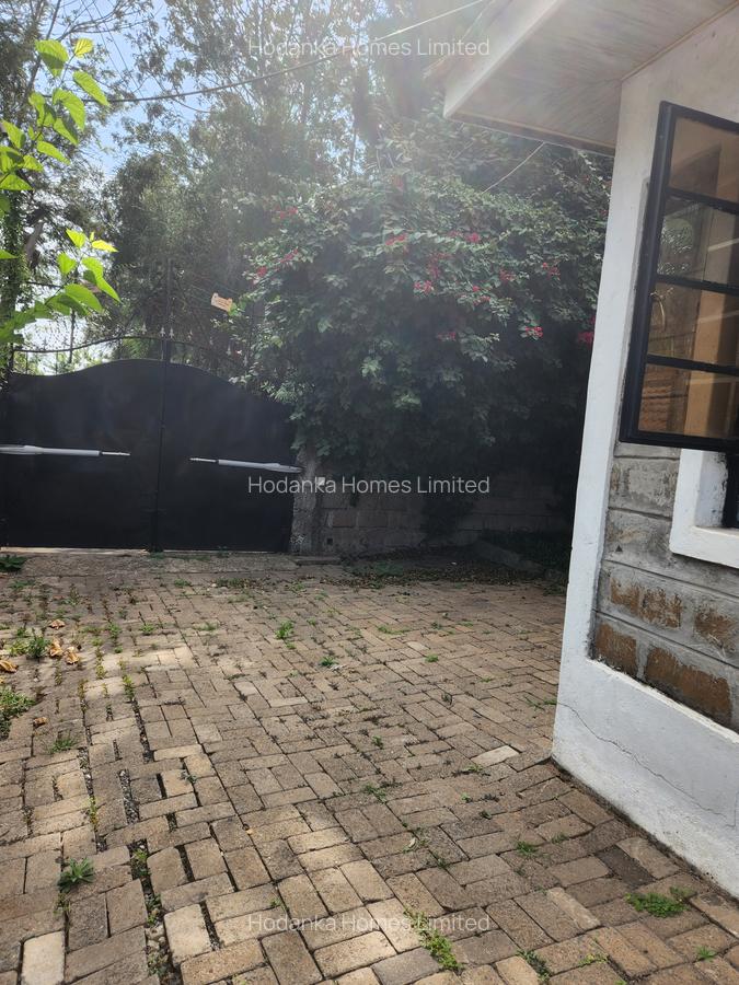 3 Bed House with En Suite at Karen - 2