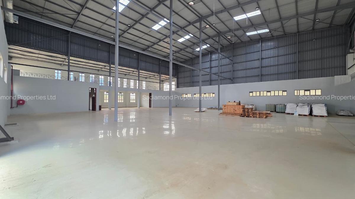 4,950 ft² Office with Backup Generator in Tatu City - 6