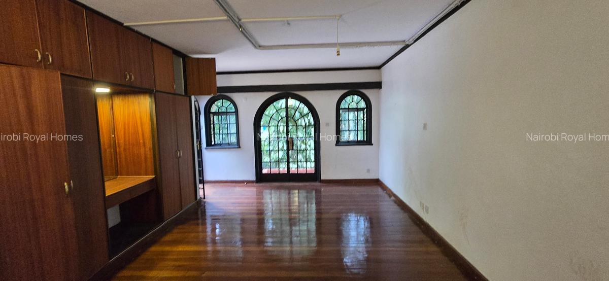 4 Bed Townhouse with En Suite at Lavington Green - 5