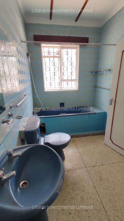 5 Bed House with Staff Quarters in Lavington - 11