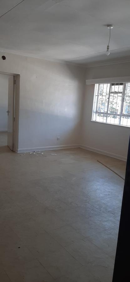 1,100 ft² Office with Parking in Langata - 5