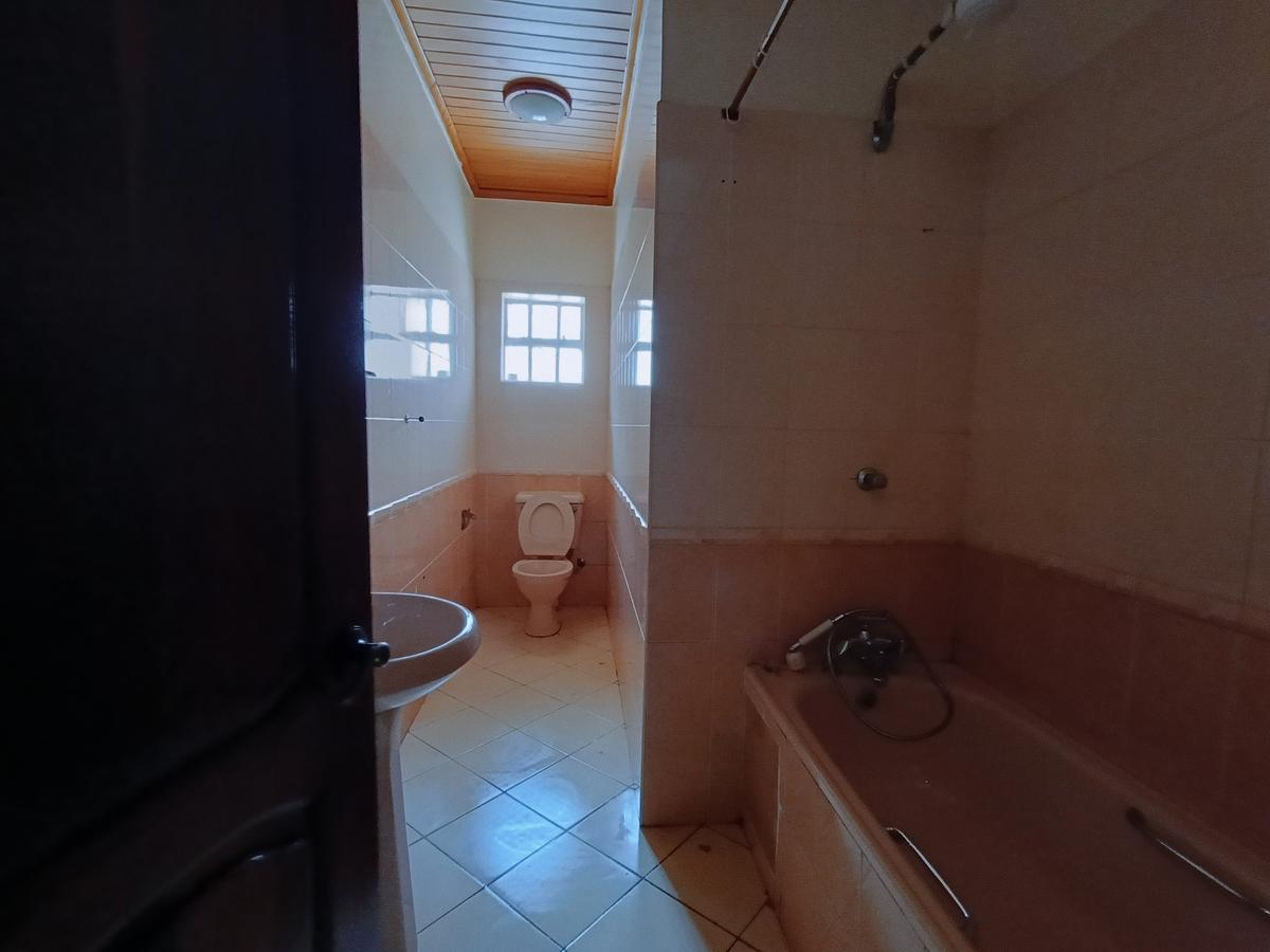 4 Bed House with En Suite in Kitisuru - 14