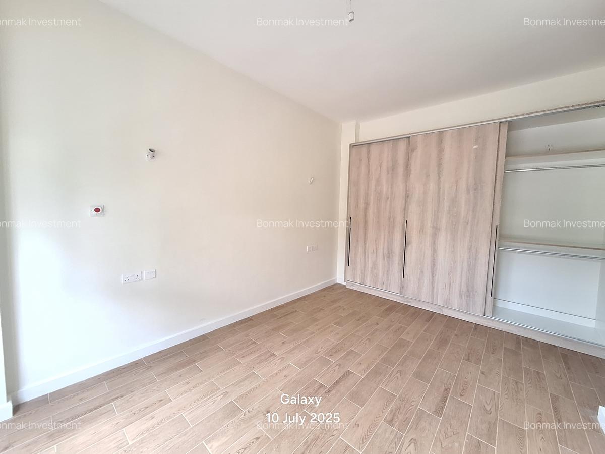 3 Bed Apartment with En Suite at Valley Arcade - 11