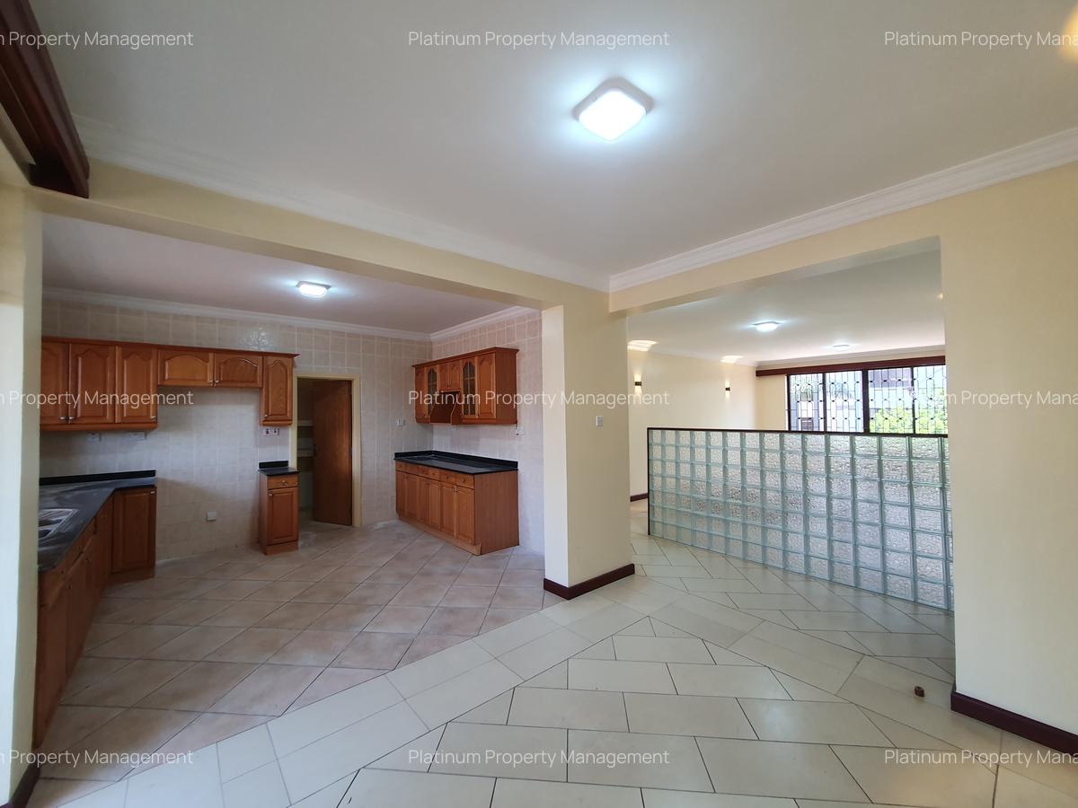 3 Bed Apartment with En Suite in Parklands - 1