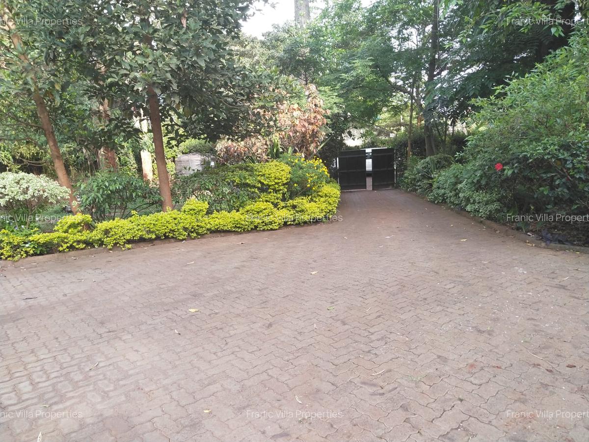 4 Bed House with En Suite at Redhill Road - 14