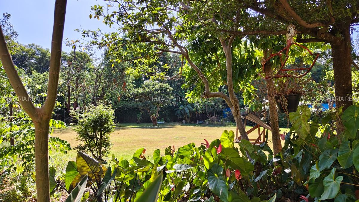 4 Bed House with En Suite in Spring Valley - 20